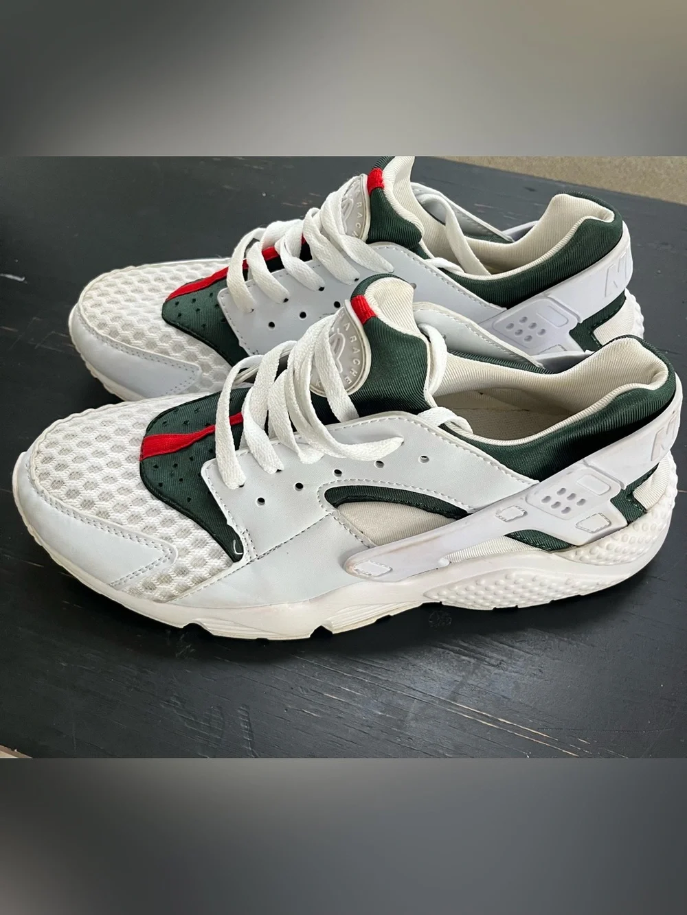 Nike Air Huarache Men's 9.5 White Green Red Sneakers